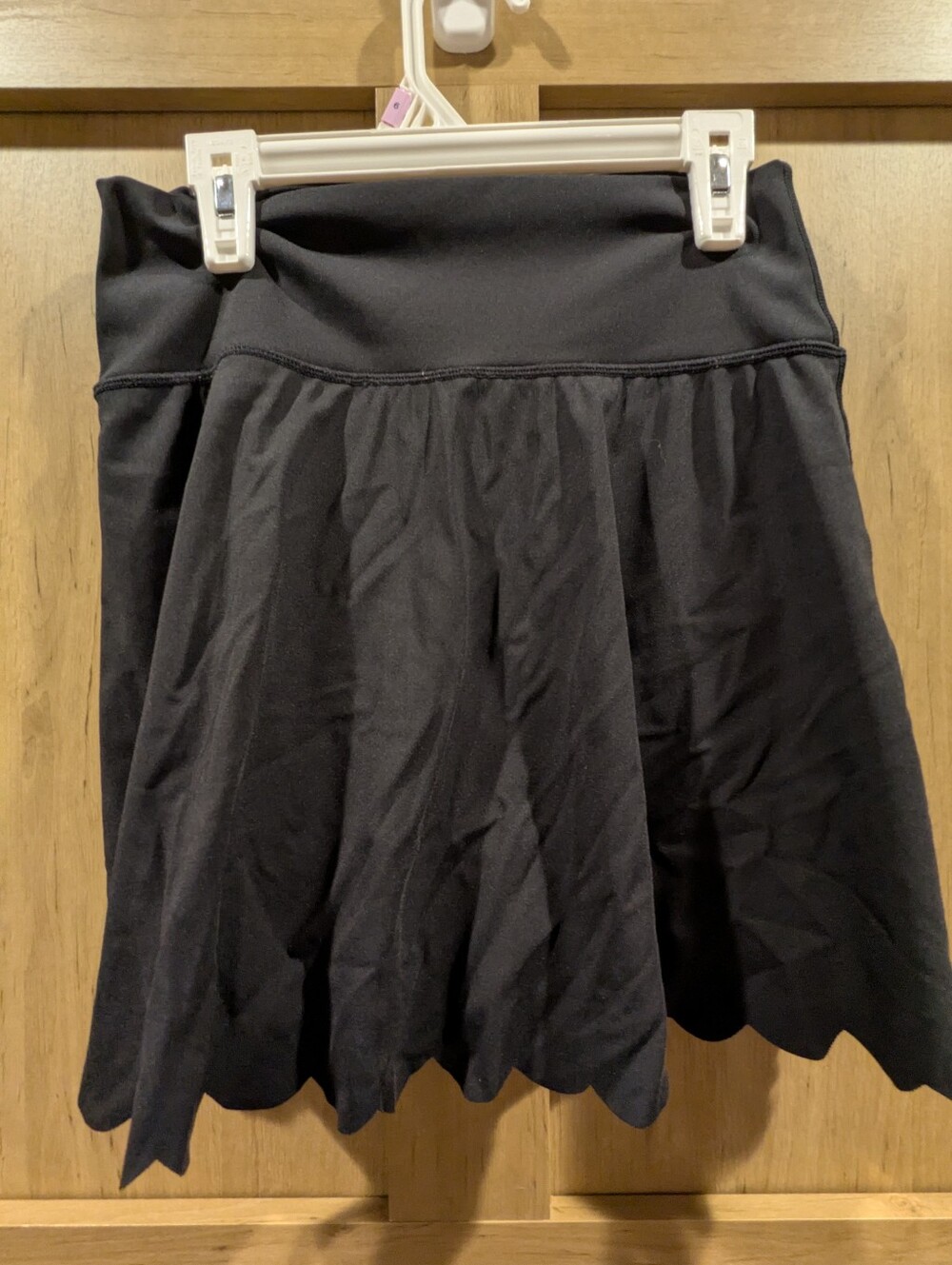 Offline by Aerie Black Scalloped Hem Athletic Skirt Skort Medium